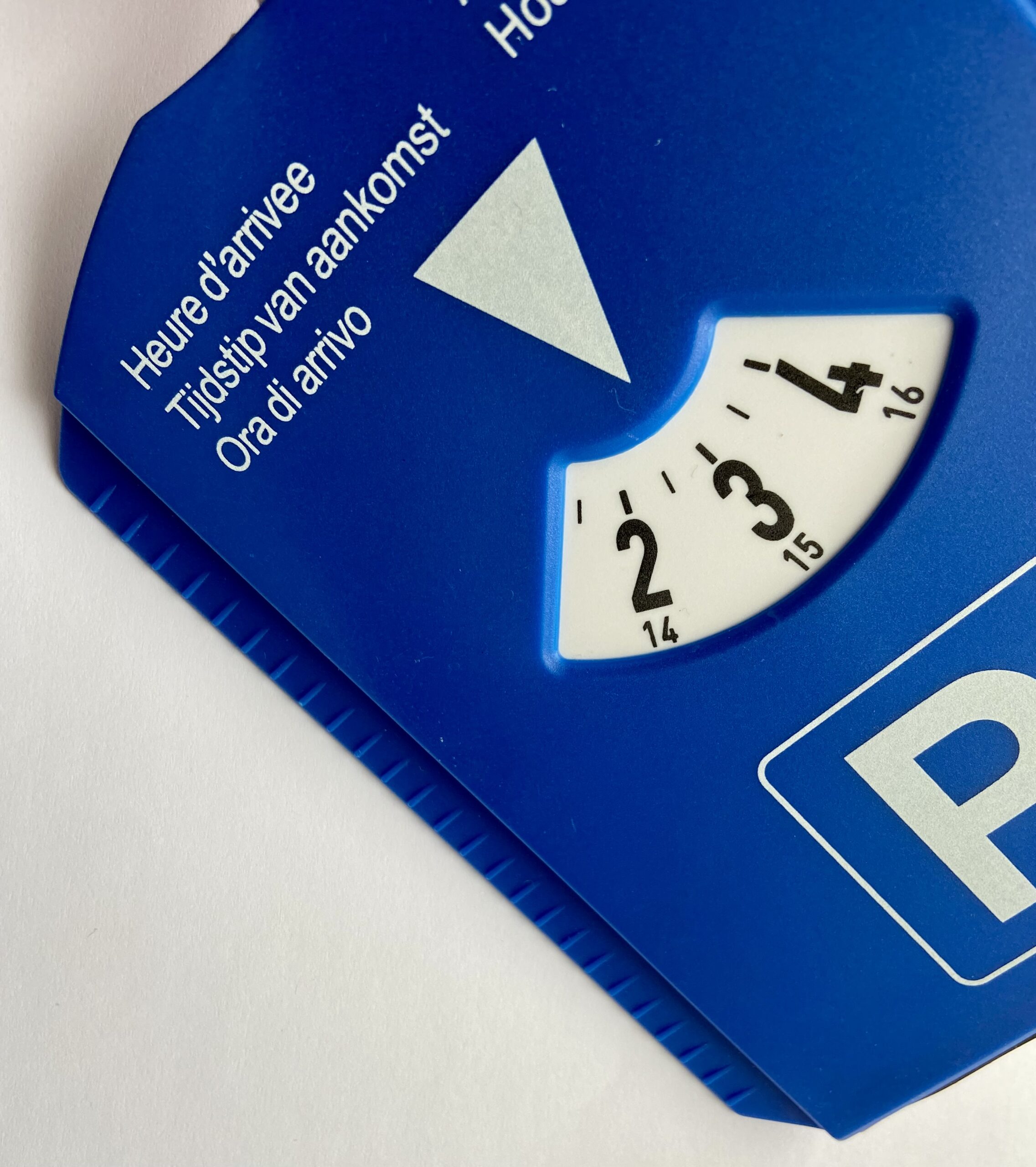 Parking disc with chips  EU plastic parking disc ice scraper with